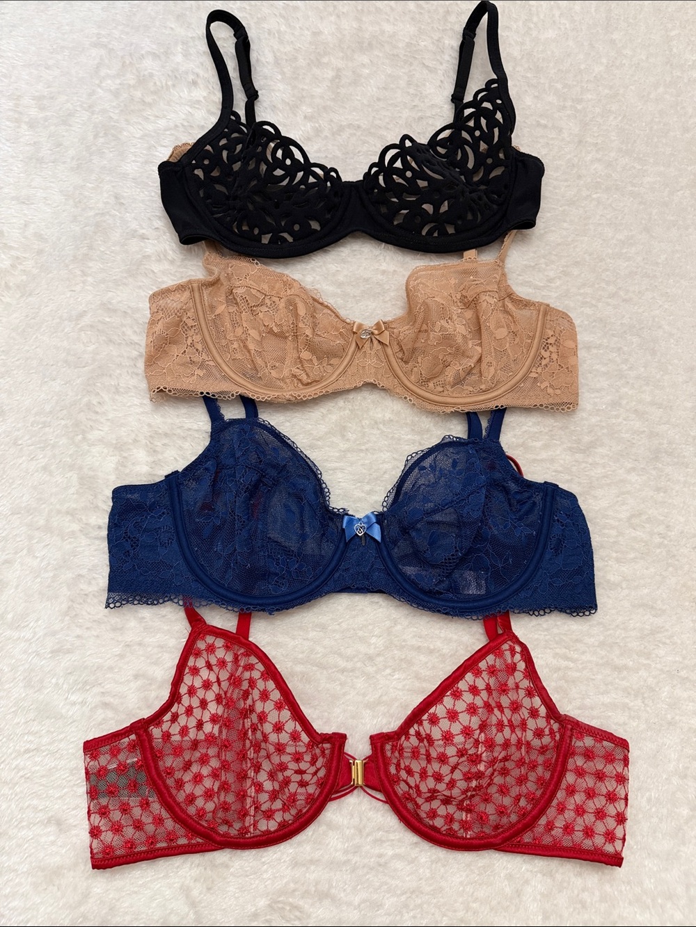 Lot of 4 Victoria's Secret Lace Unlined Demi Bras